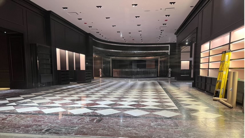 Empty Victoria Secret Retail Location in Vancouver | QTC Retail Solutions